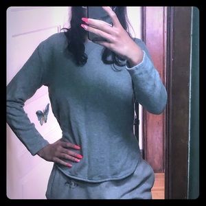 ❣️Gray J. Crew Sweatshirt❣️
